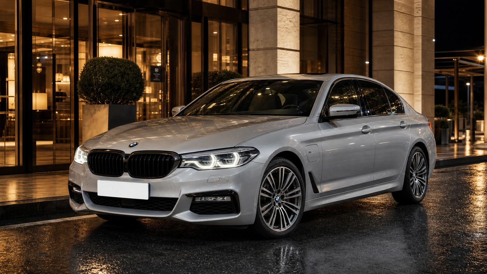 2019 BMW 530e M Sport in Glacier Silver at an Amman night arrival