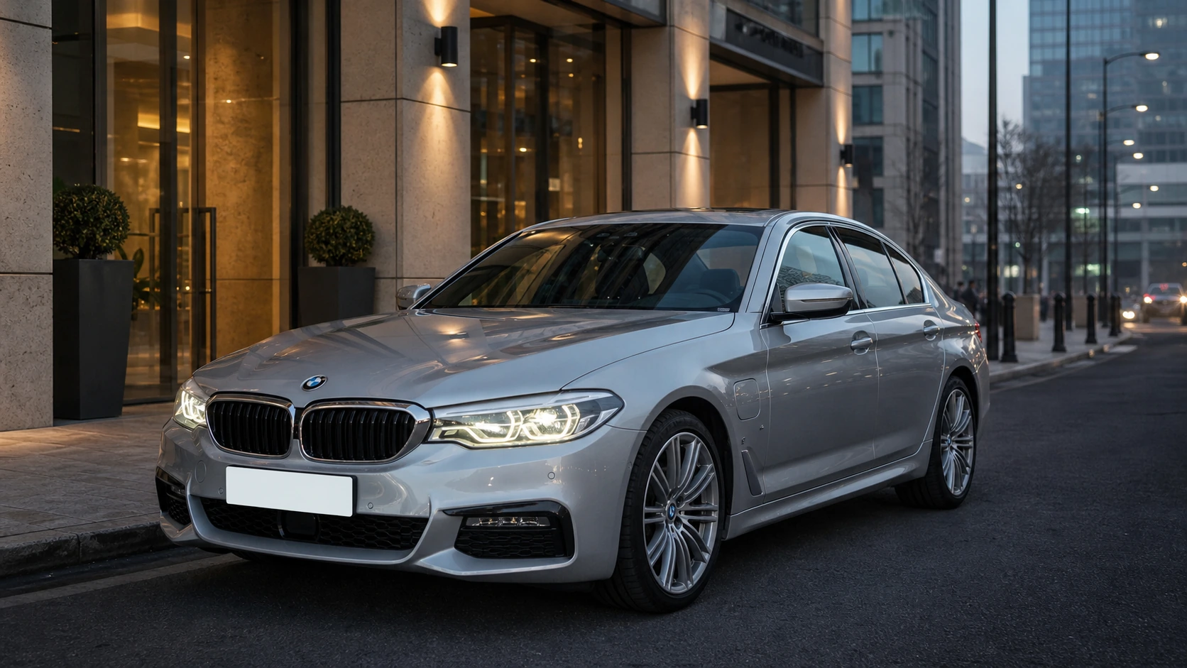 2019 BMW 530e M Sport at an Amman business district arrival