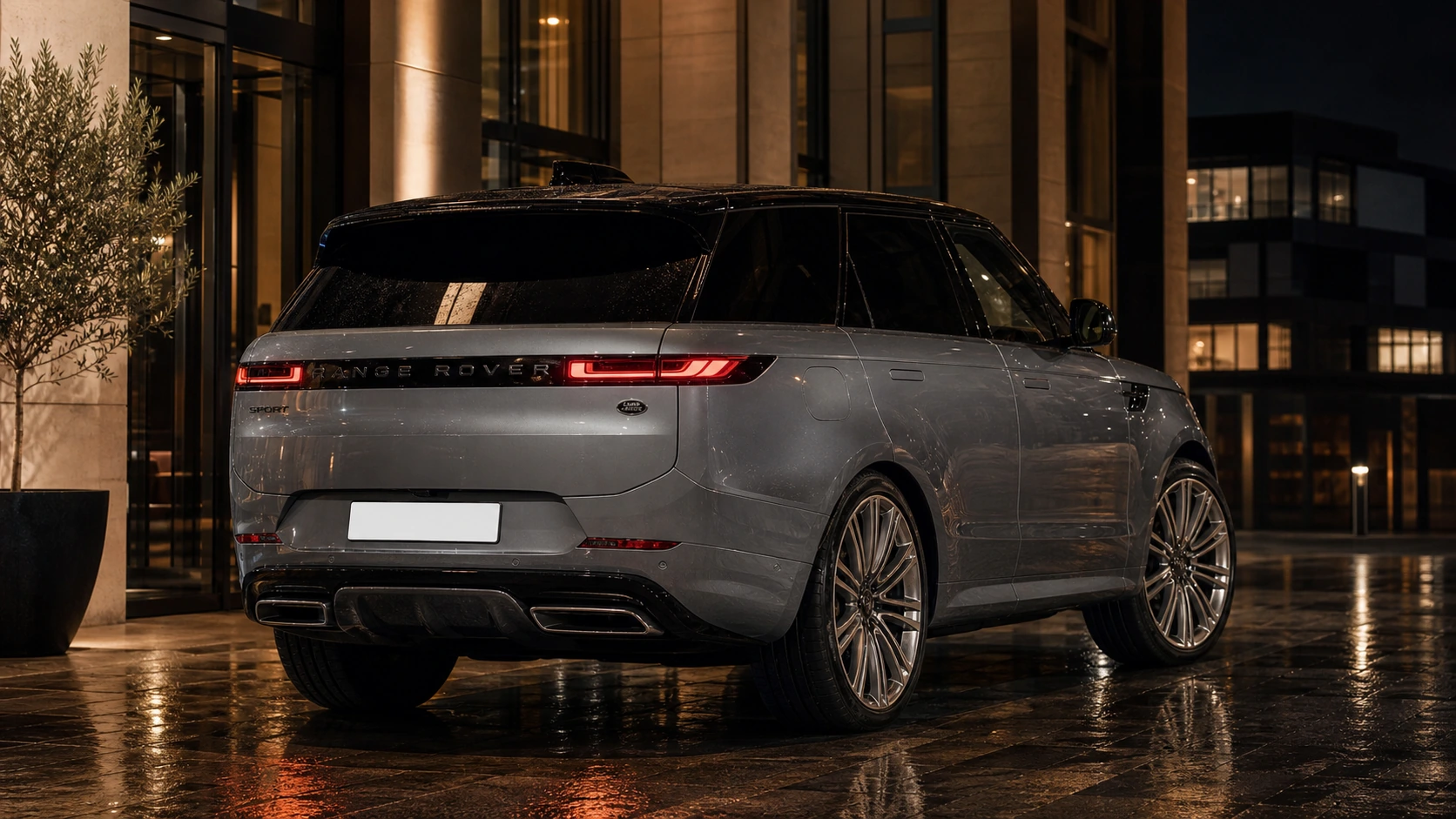 2024 Range Rover Sport in Eiger Grey at an Amman night arrival
